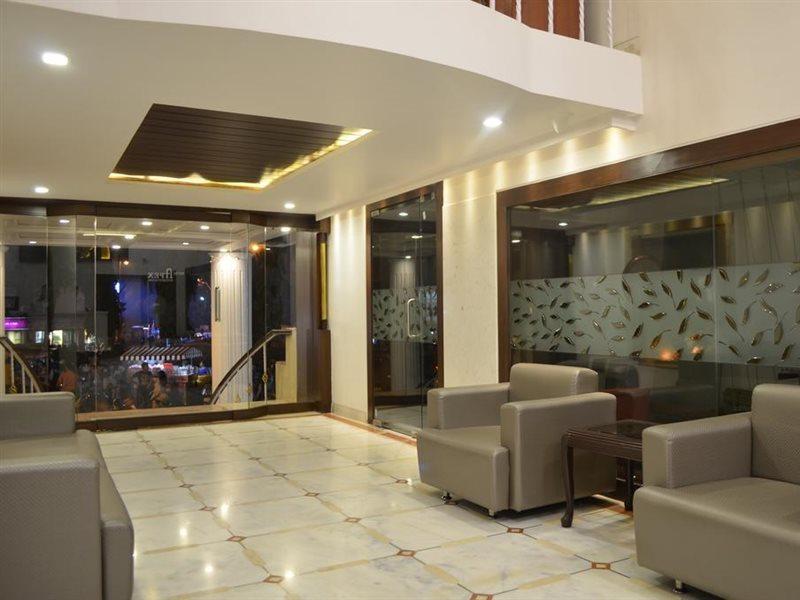 ואדודרה Hotel Apex International מראה חיצוני תמונה