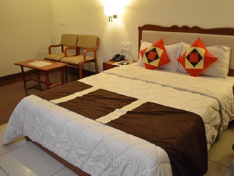 ואדודרה Hotel Apex International מראה חיצוני תמונה