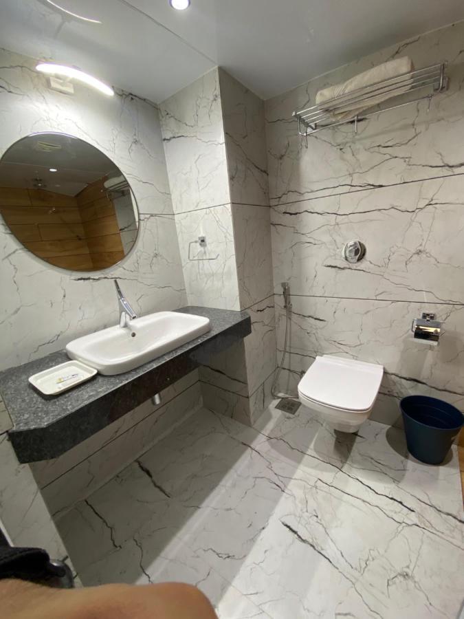 ואדודרה Hotel Apex International מראה חיצוני תמונה