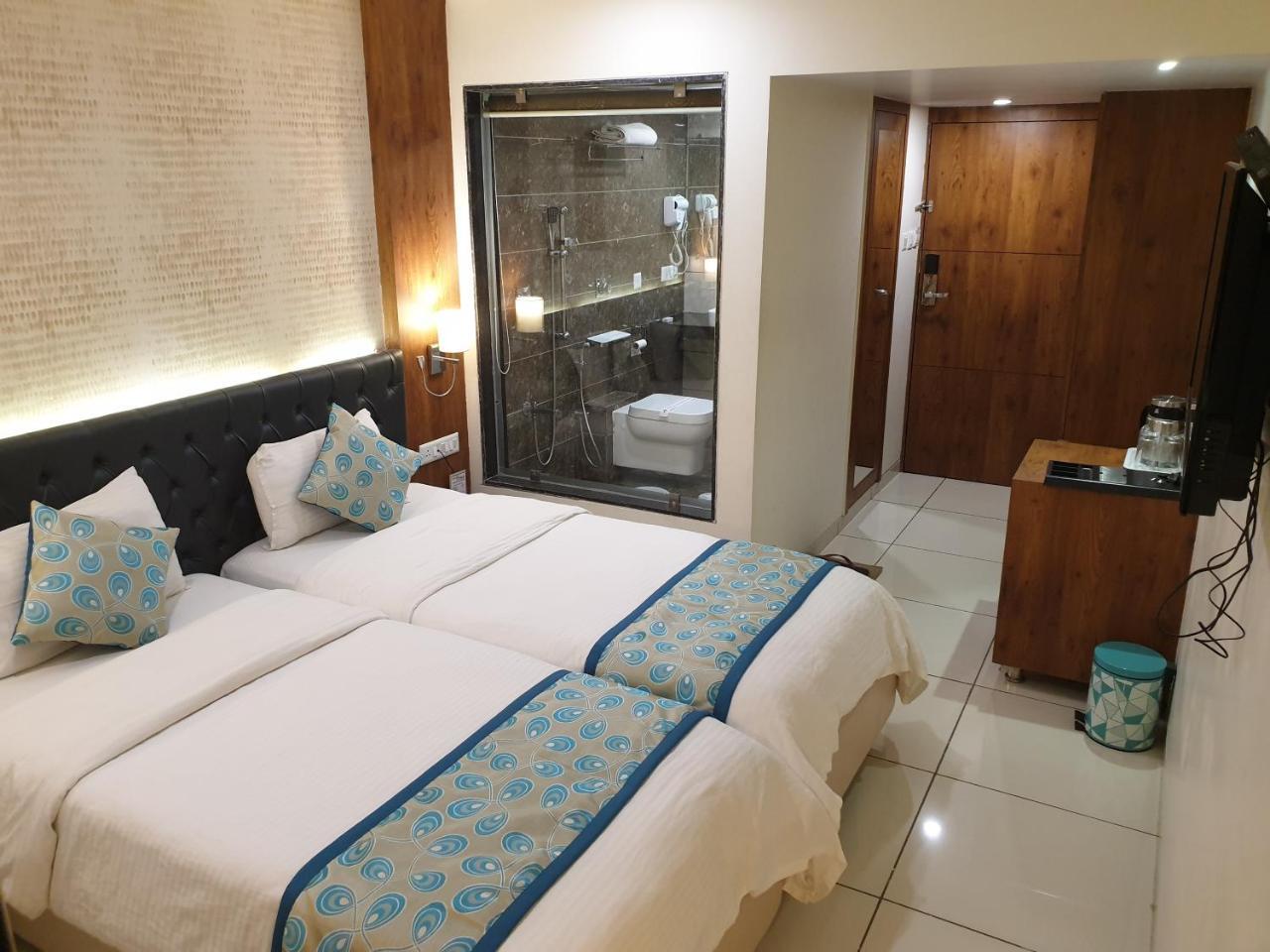 ואדודרה Hotel Apex International מראה חיצוני תמונה
